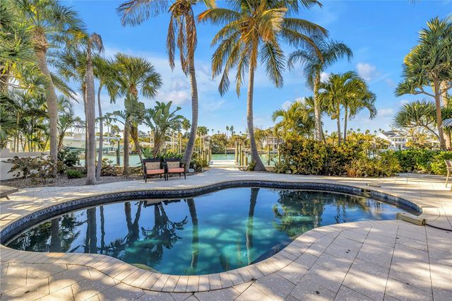 2890 ALTON DRIVE, St Pete Beach, FL 33706