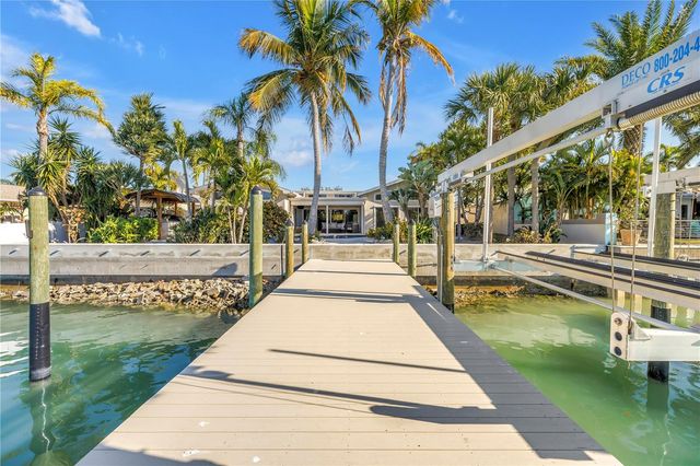 2890 ALTON DRIVE, St Pete Beach, FL 33706