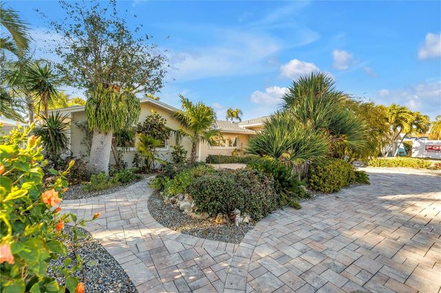 2890 ALTON DRIVE, St Pete Beach, FL 33706