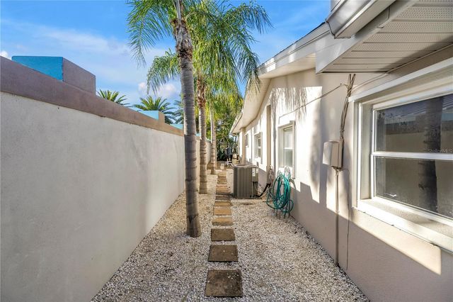 2890 ALTON DRIVE, St Pete Beach, FL 33706