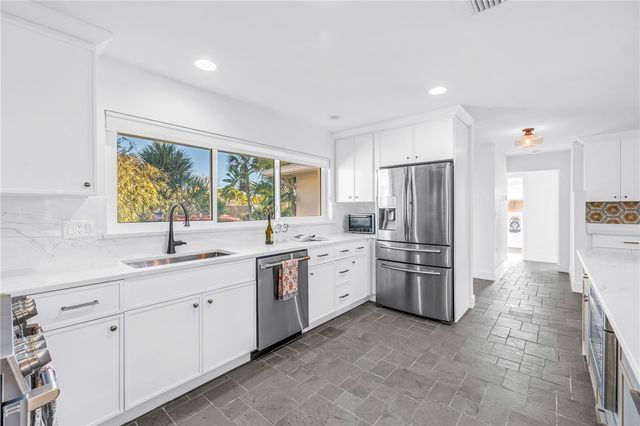 2890 ALTON DRIVE, St Pete Beach, FL 33706