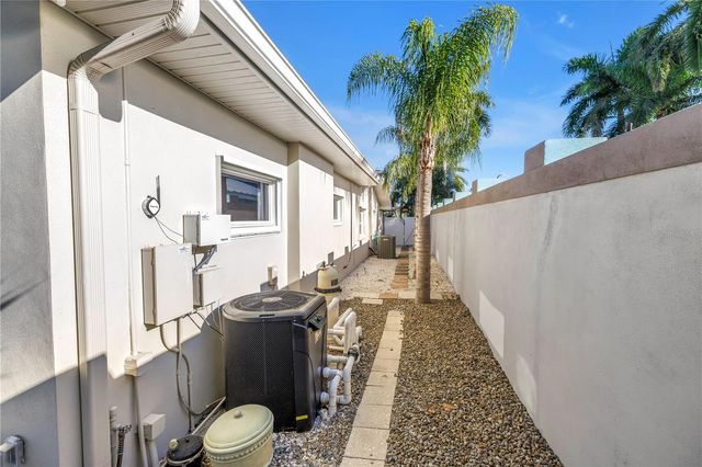 2890 ALTON DRIVE, St Pete Beach, FL 33706