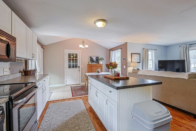 39 Salmon Falls Road, Rochester, NH 03868