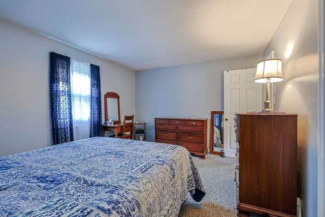 39 Salmon Falls Road, Rochester, NH 03868