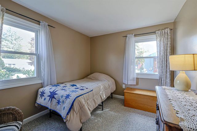 39 Salmon Falls Road, Rochester, NH 03868