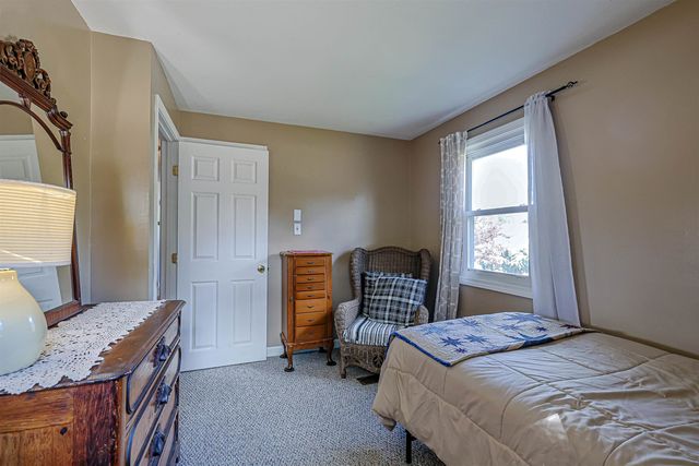 39 Salmon Falls Road, Rochester, NH 03868
