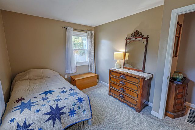 39 Salmon Falls Road, Rochester, NH 03868