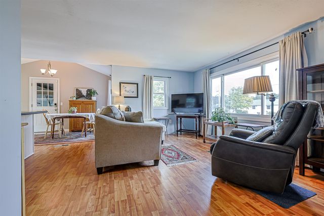 39 Salmon Falls Road, Rochester, NH 03868