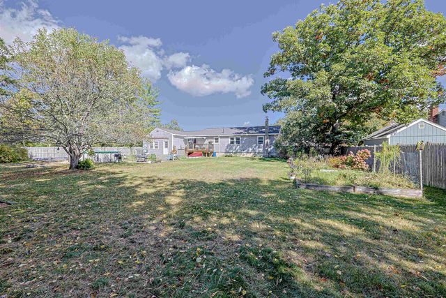 39 Salmon Falls Road, Rochester, NH 03868