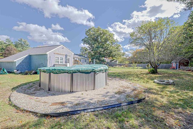 39 Salmon Falls Road, Rochester, NH 03868