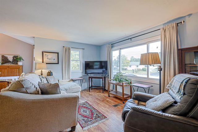 39 Salmon Falls Road, Rochester, NH 03868