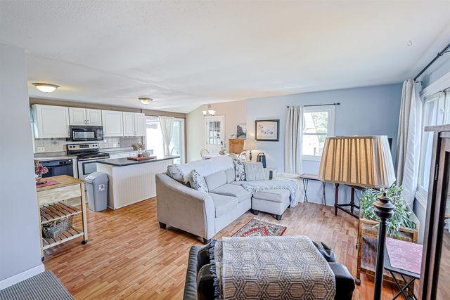 39 Salmon Falls Road, Rochester, NH 03868