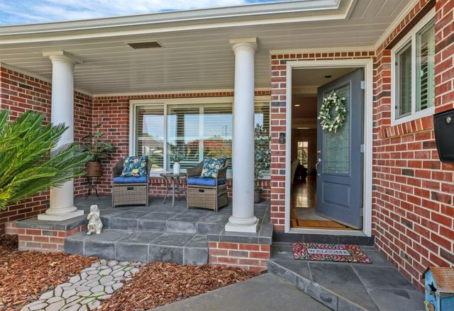 704 Rimby Ave, Lodi, CA 95240
