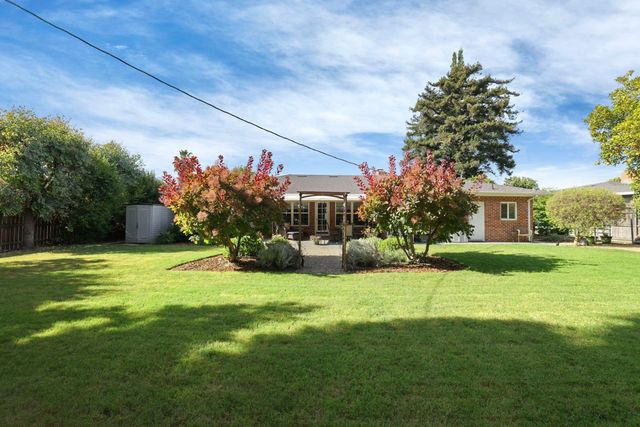 704 Rimby Ave, Lodi, CA 95240