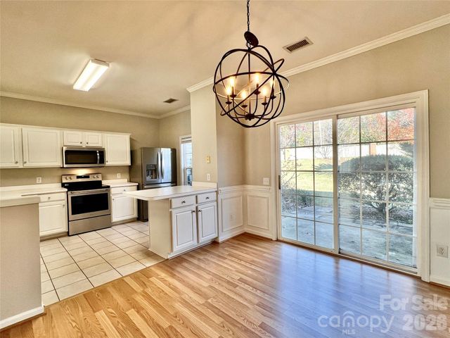 2762 Thornbush Court, Charlotte, NC 28270