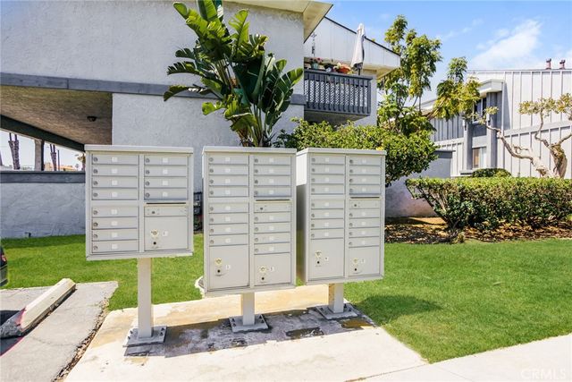 17072 PCH 104, Huntington Beach, CA 92649