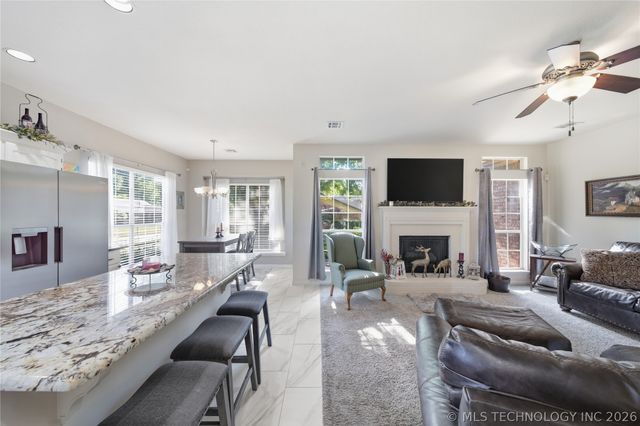 1812 S Dogwood Place, Broken Arrow, OK 74012