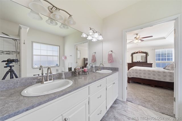 1812 S Dogwood Place, Broken Arrow, OK 74012