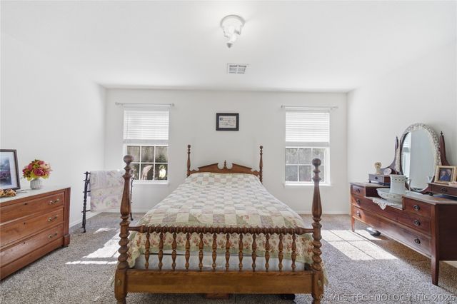 1812 S Dogwood Place, Broken Arrow, OK 74012