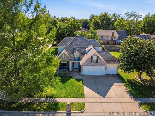 1812 S Dogwood Place, Broken Arrow, OK 74012