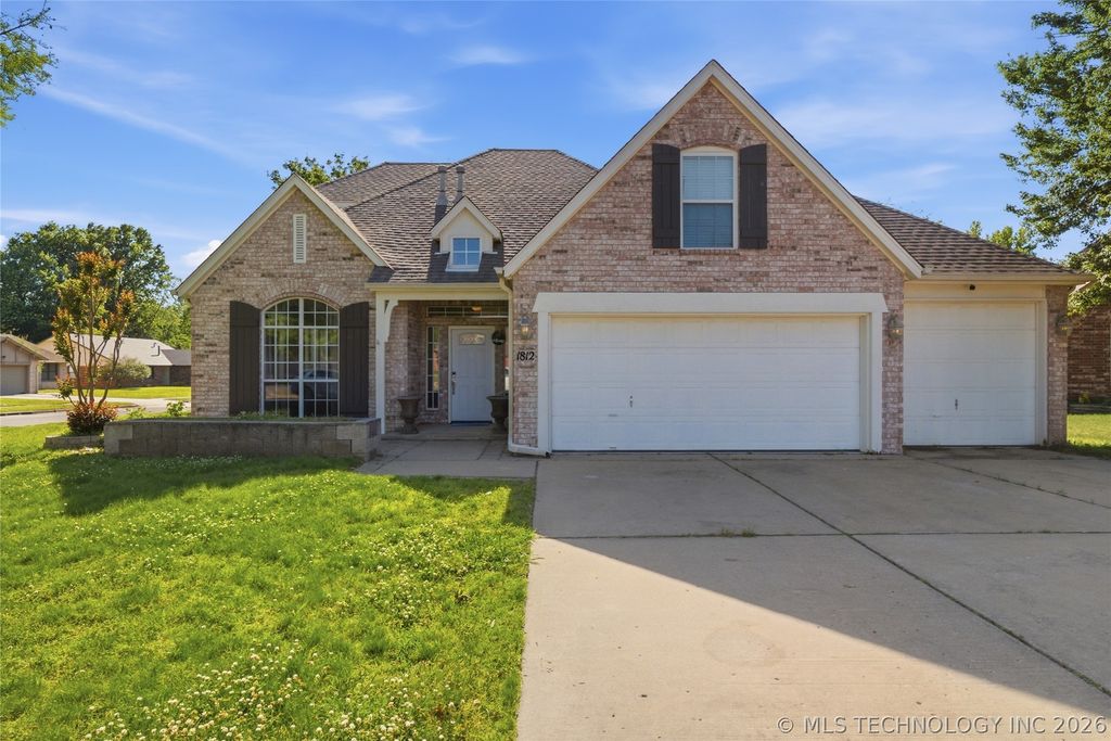 1812 S Dogwood Place, Broken Arrow, OK 74012
