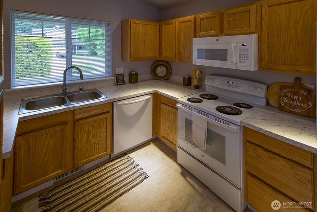 15207 Carter Loop SE, Yelm, WA 98597