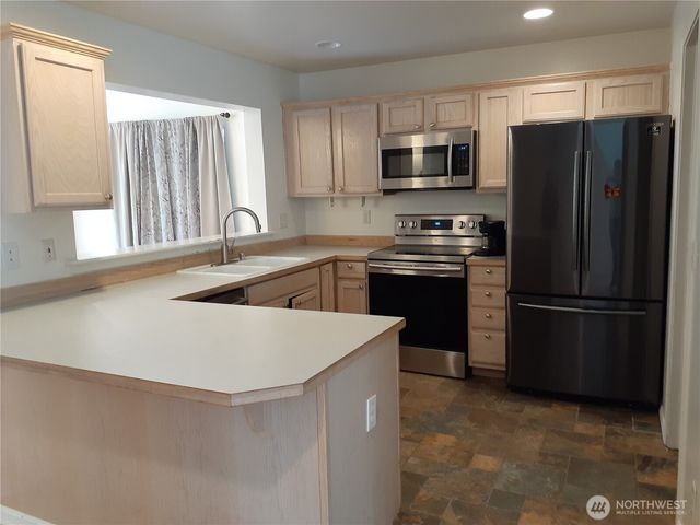 1028 NW Poppy Court, Silverdale, WA 98383