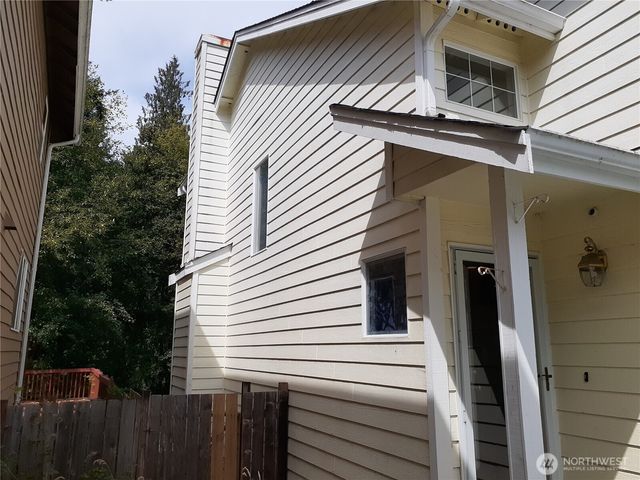 1028 NW Poppy Court, Silverdale, WA 98383