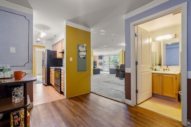 113 Sumner St 23, Boston, MA 02128