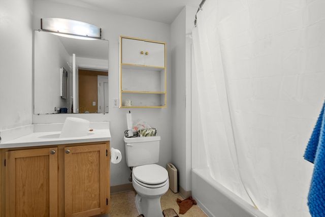 113 Sumner St 23, Boston, MA 02128