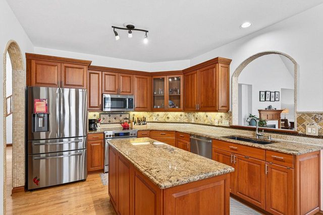 8623 Country Club DRIVE, Franklin, WI 53132