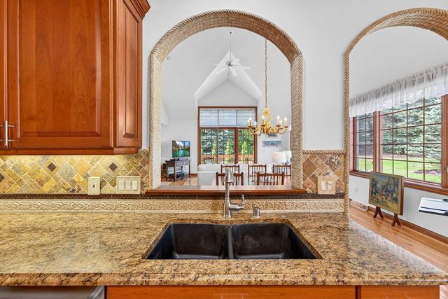 8623 Country Club DRIVE, Franklin, WI 53132