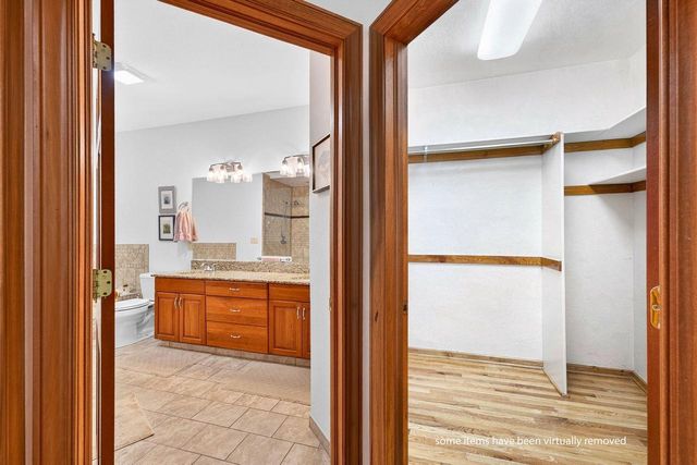 8623 Country Club DRIVE, Franklin, WI 53132