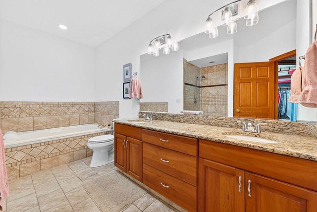 8623 Country Club DRIVE, Franklin, WI 53132