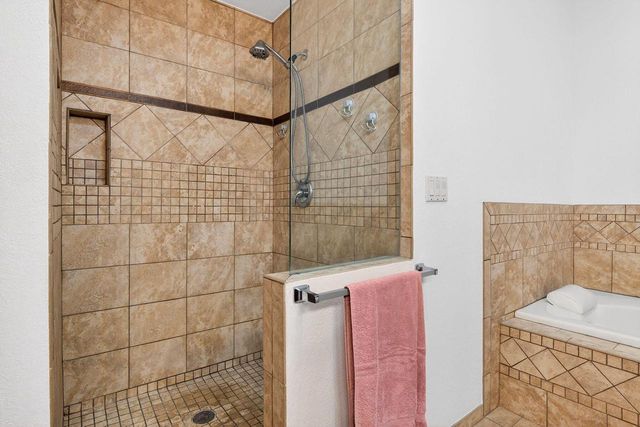 8623 Country Club DRIVE, Franklin, WI 53132