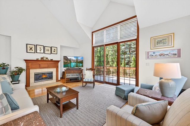 8623 Country Club DRIVE, Franklin, WI 53132