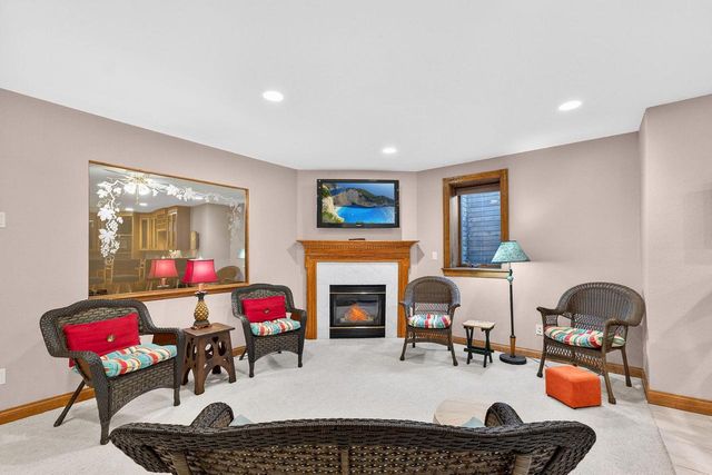 8623 Country Club DRIVE, Franklin, WI 53132