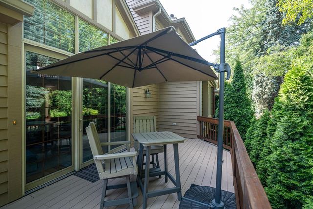 8623 Country Club DRIVE, Franklin, WI 53132