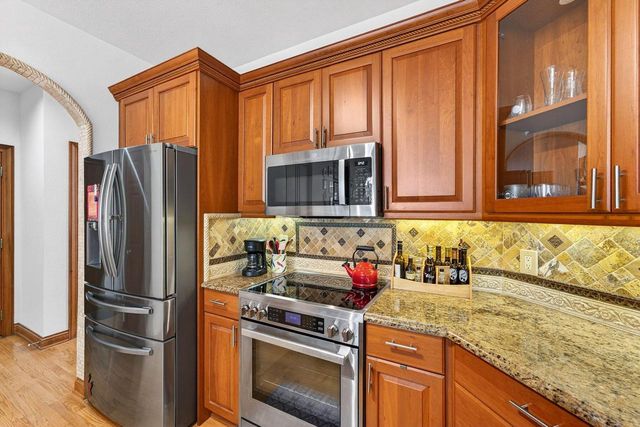 8623 Country Club DRIVE, Franklin, WI 53132