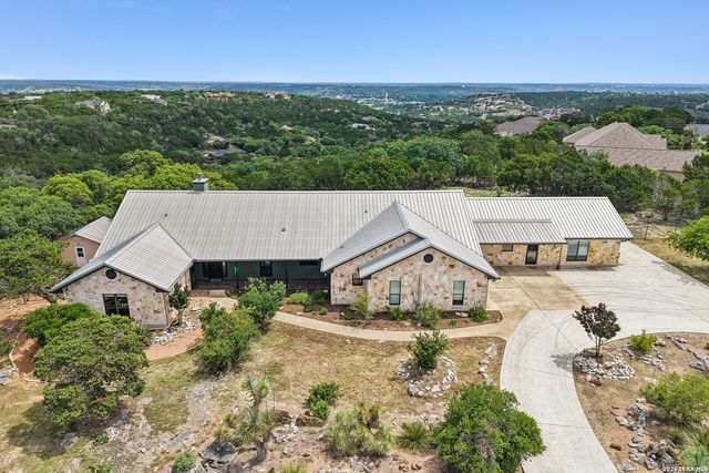 1611 Saddlewood Blvd, Kerrville, TX 78028