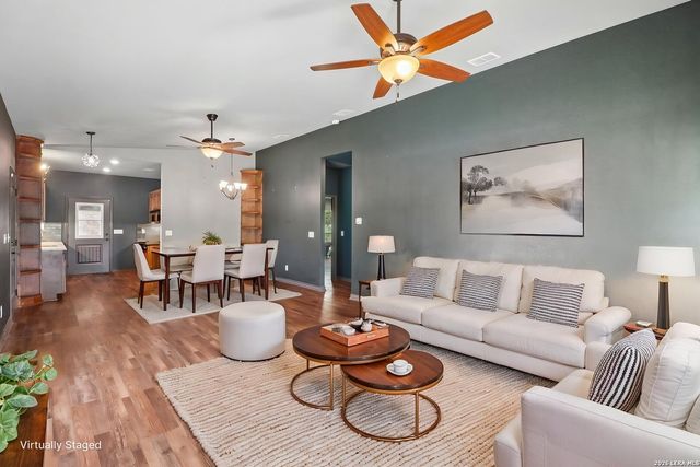 1611 Saddlewood Blvd, Kerrville, TX 78028