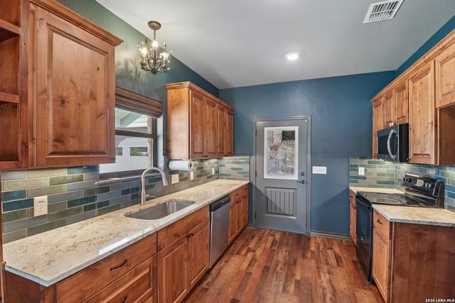 1611 Saddlewood Blvd, Kerrville, TX 78028