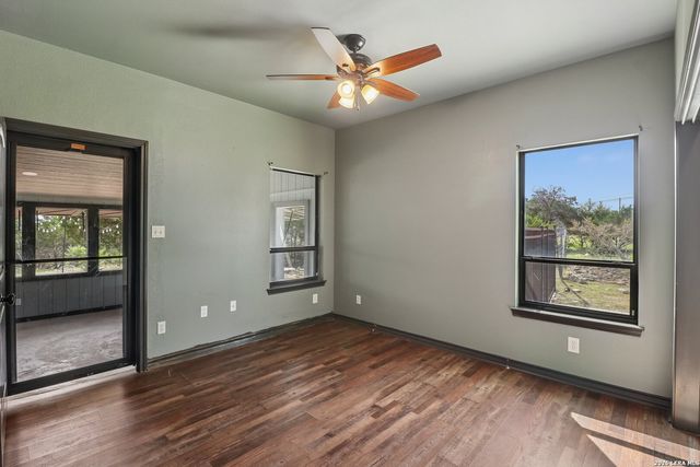 1611 Saddlewood Blvd, Kerrville, TX 78028
