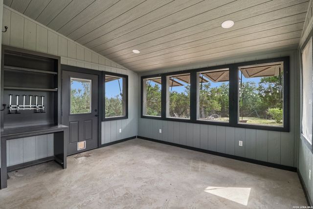 1611 Saddlewood Blvd, Kerrville, TX 78028