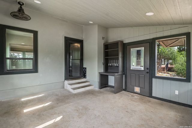1611 Saddlewood Blvd, Kerrville, TX 78028