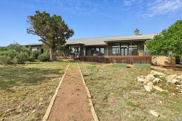 1611 Saddlewood Blvd, Kerrville, TX 78028
