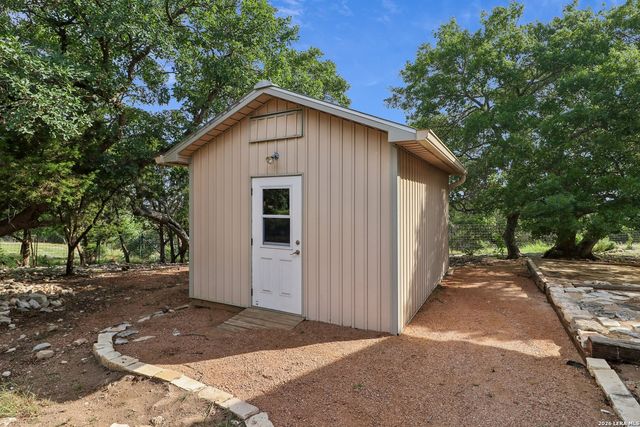 1611 Saddlewood Blvd, Kerrville, TX 78028