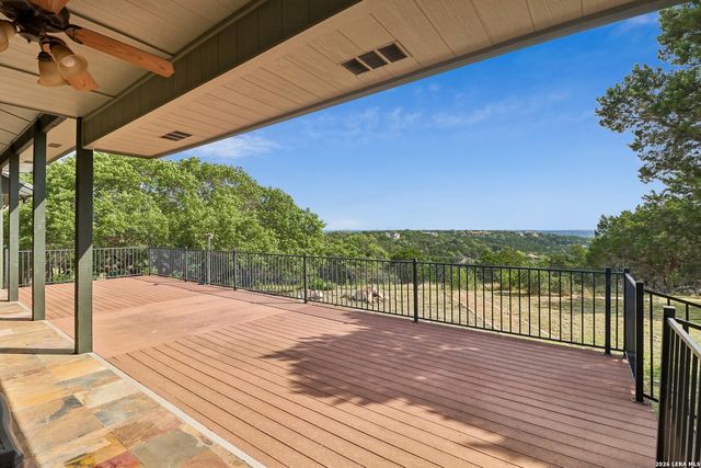 1611 Saddlewood Blvd, Kerrville, TX 78028