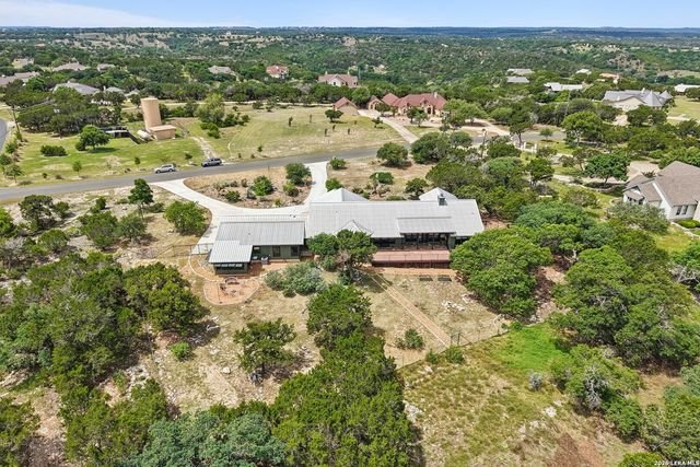 1611 Saddlewood Blvd, Kerrville, TX 78028