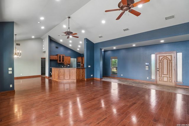 1611 Saddlewood Blvd, Kerrville, TX 78028